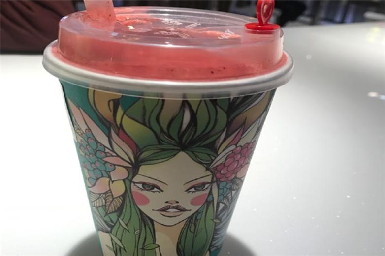 莓逗极寒境莓果现榨加盟