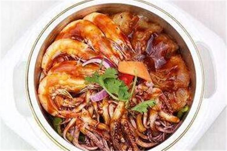 黄上煌三汁小焖锅加盟