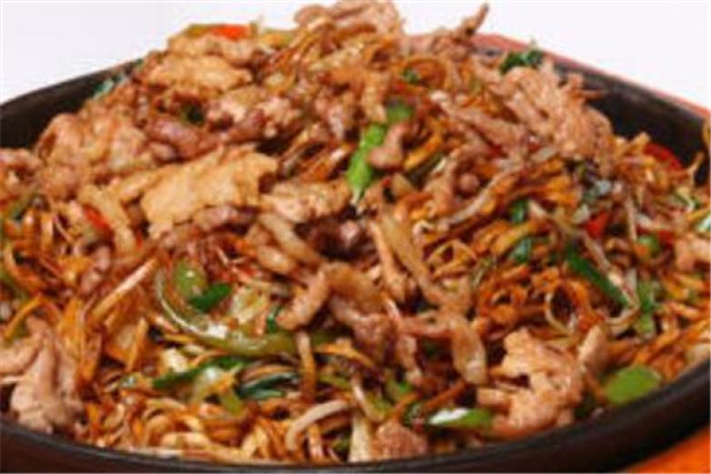 绚麦铁板烧炒面加盟