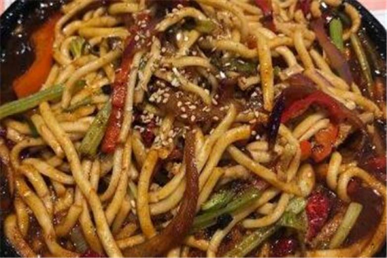 绚麦铁板烧炒面加盟