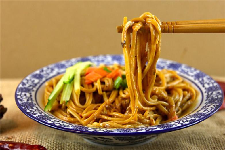 麦鑫隆热干面加盟