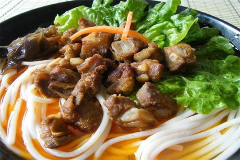 悠乐煮骨香面加盟