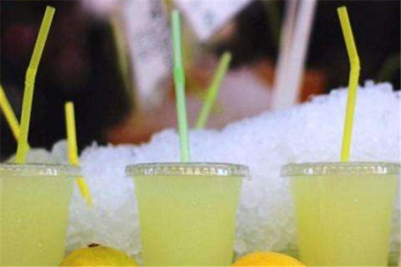 柠檬小镇饮品加盟