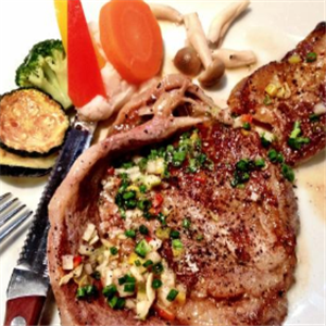 意风尚牛排西式餐厅