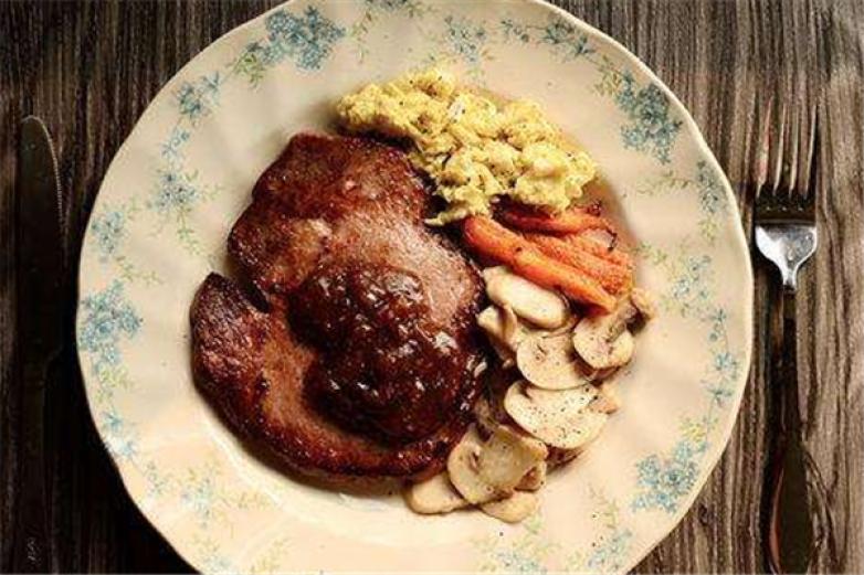 意风尚牛排西式餐厅加盟