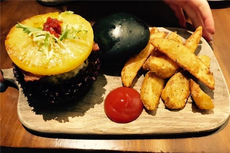 查理奥汉堡加盟