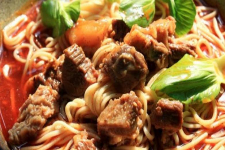 三勺辣子牛肉面加盟