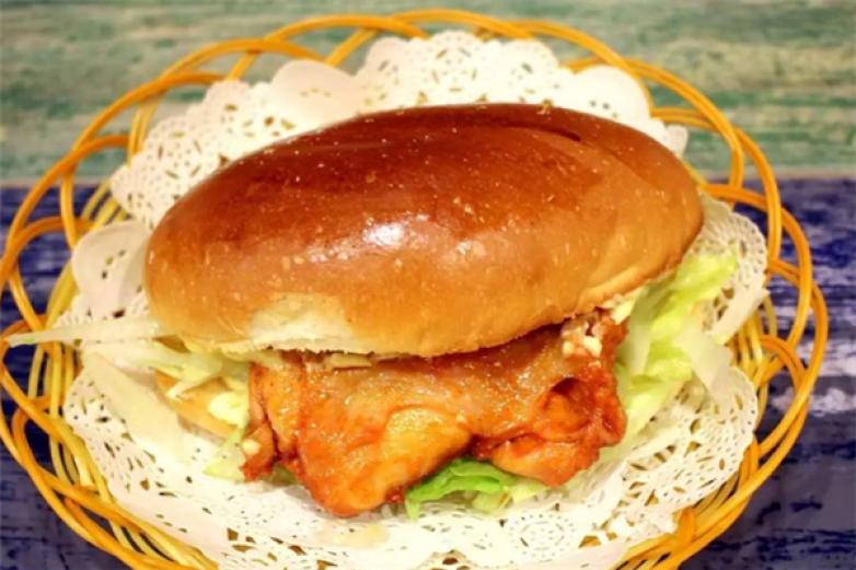 轻松萌熊猪扒包加盟