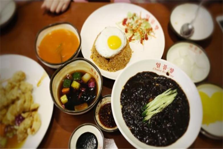 一拼香韩式炸酱面加盟