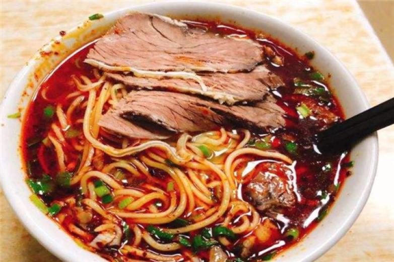 白建强牛肉面加盟