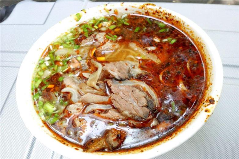 白建强牛肉面加盟