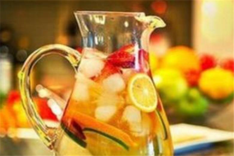 张小柠鲜果茶加盟