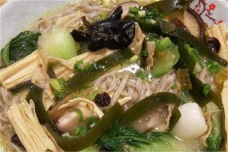 椒小鱼酸菜鱼面加盟