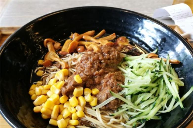 林东家炸酱面加盟