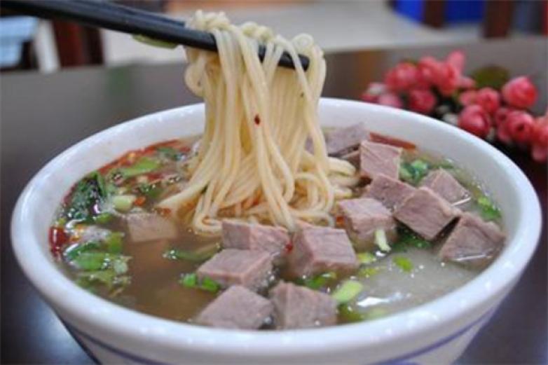 鲜衣白马牛肉拉面加盟