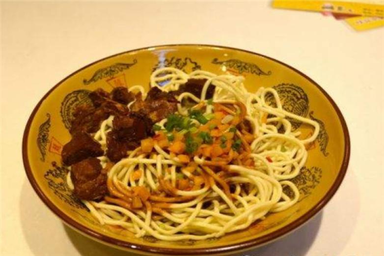 常青九村牛肉热干面加盟