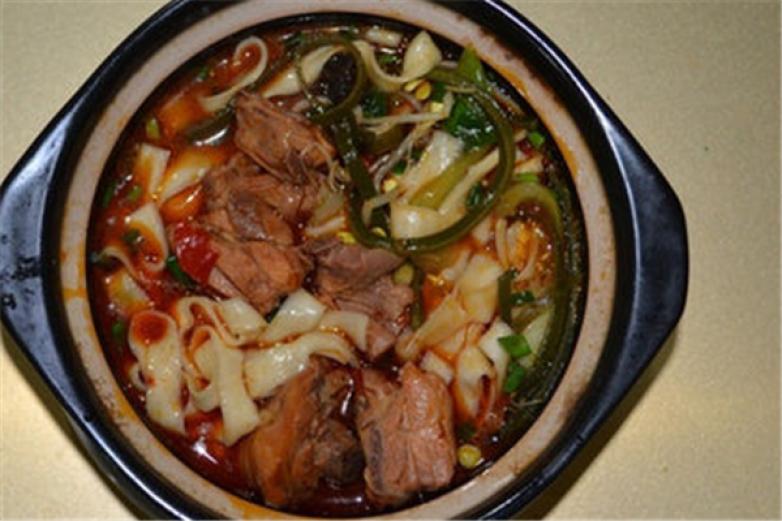 渝和记砂锅面加盟