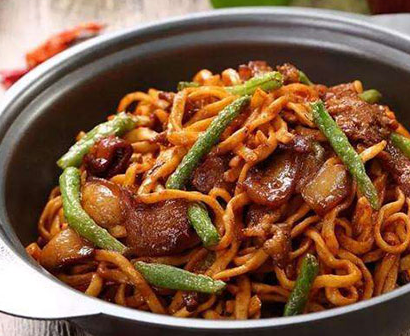 蒙土乡铁锅焖面