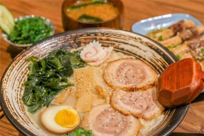 日式豚骨拉面馆加盟