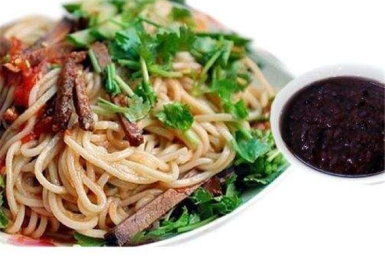 憶飨特色小面加盟