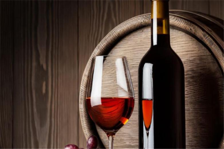 品酒客红酒加盟