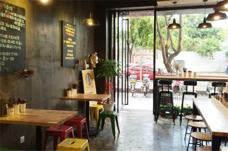 王师傅麻辣牛肉面馆加盟