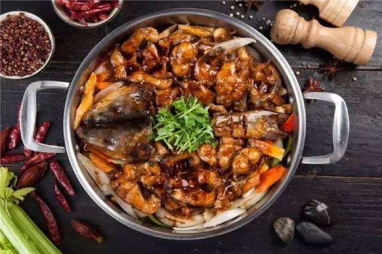 柴记财焖锅加盟