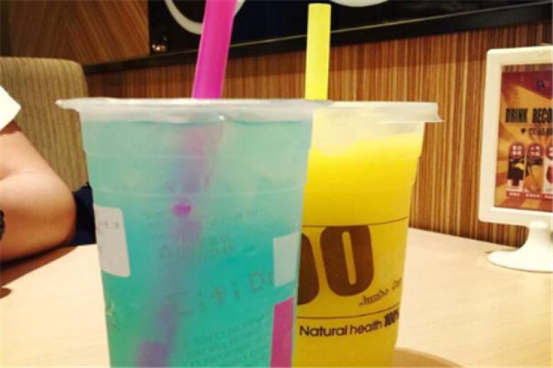 疯狂茶饮研究所加盟