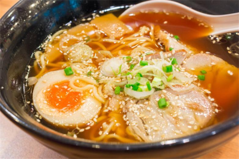 军武次拉面加盟