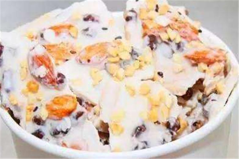 酸奶恋上牛加盟