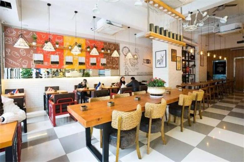 潮牌搅局小吃饮吧加盟