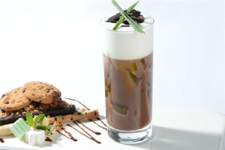 潮牌搅局小吃饮吧加盟