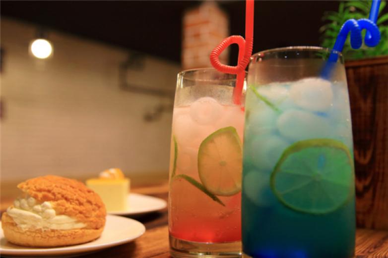 厚呷快乐饮品加盟