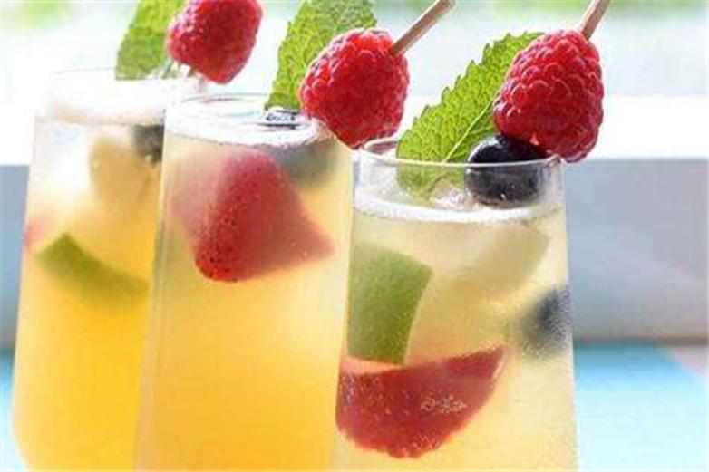 弎仟茶饮饮品加盟