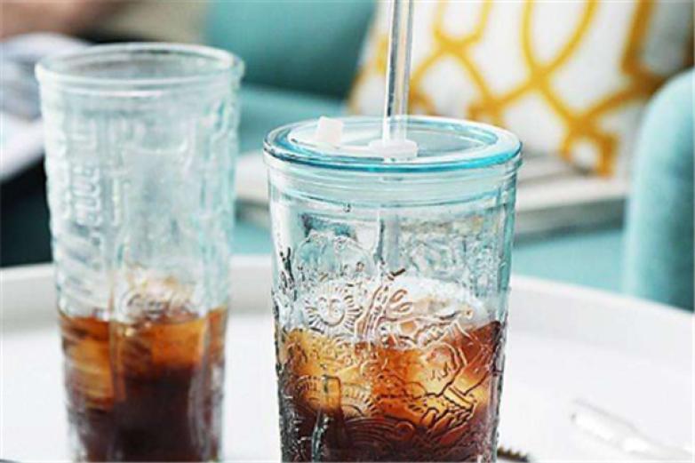 IKIWI果汁饮品加盟