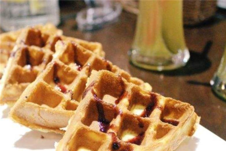 蓝农田园牛排屋加盟