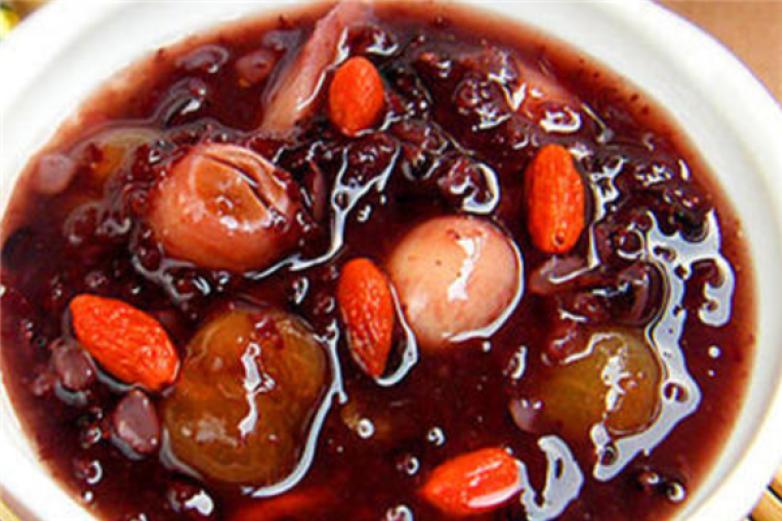 红色巴士茶饮饮品加盟