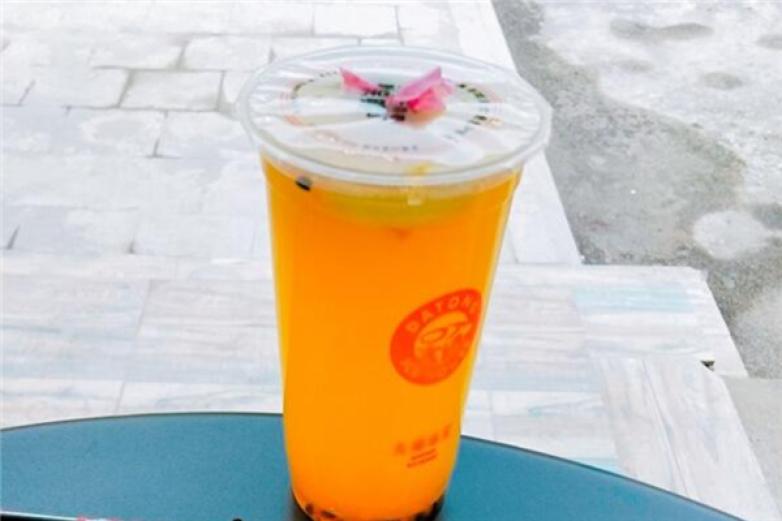 咔咔鲜榨玉米汁饮品加盟