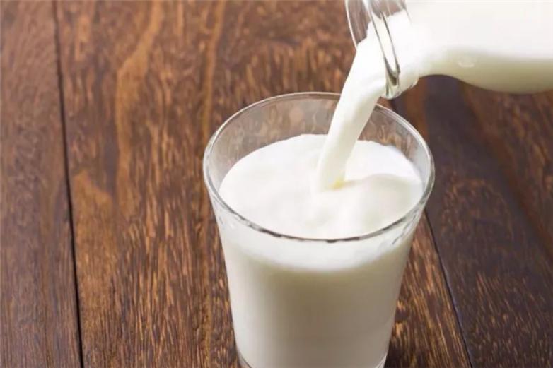 班尼斯鲜奶站饮品加盟