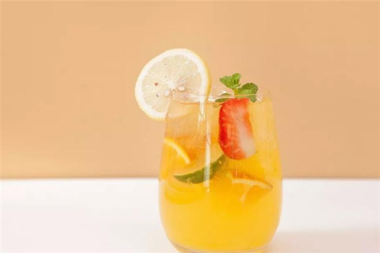 果然100水果饮品加盟