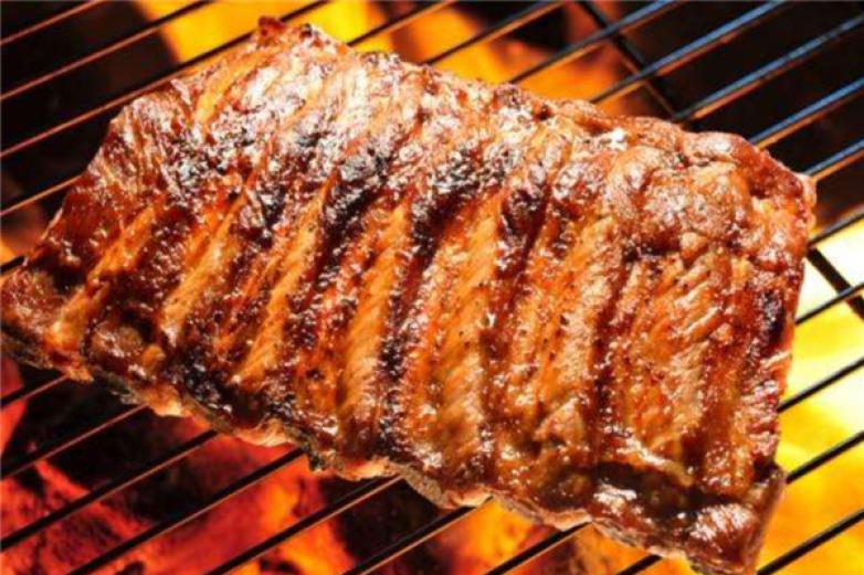 沙龙湾量贩烤肉加盟