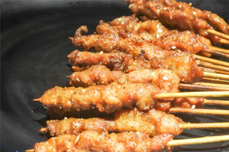 红泥炉烧烤加盟