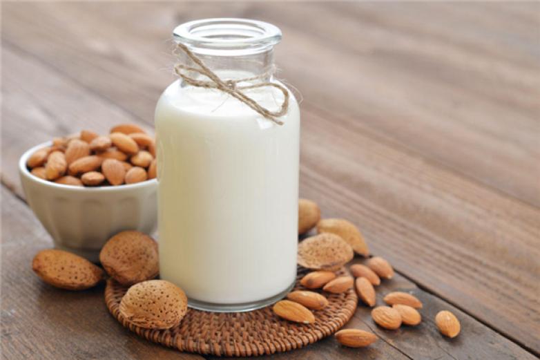 牛奶男孩巴氏鲜奶行饮品加盟