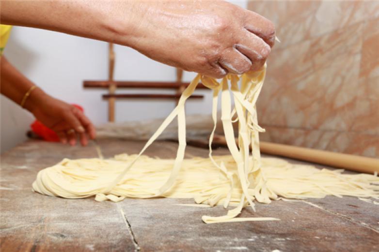 鑫郭记手擀面加盟