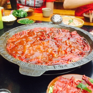 小兵坝坝老火锅