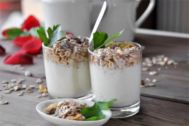 一朵奶牛手工酸奶饮品加盟