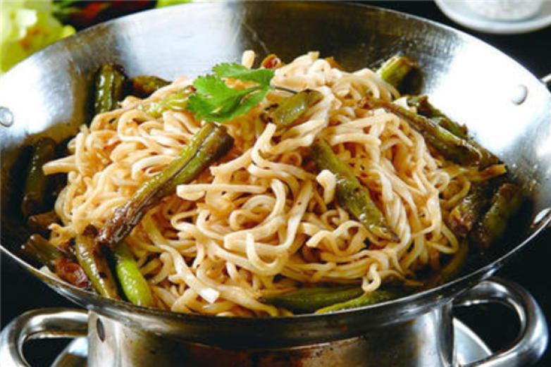 震哥焖面馆加盟