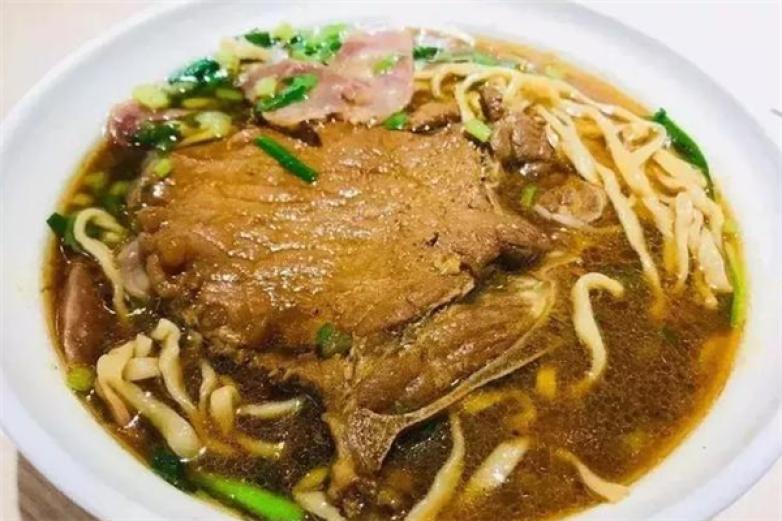 世世香锅盖面加盟