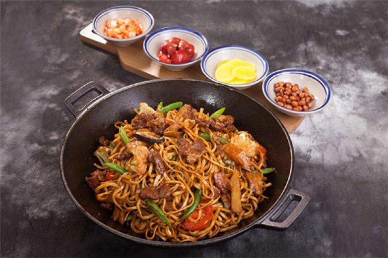 春之水铁锅焖面加盟