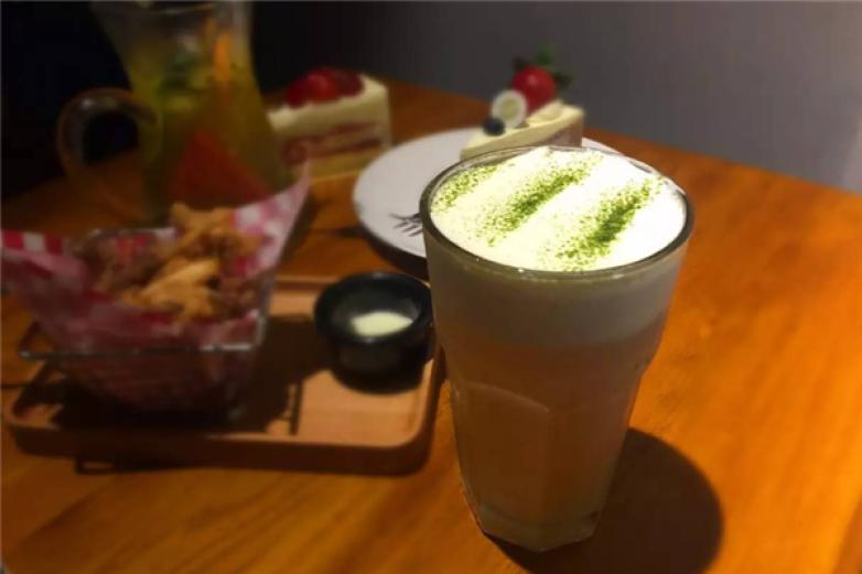 秦宫鲜萃茶饮品加盟